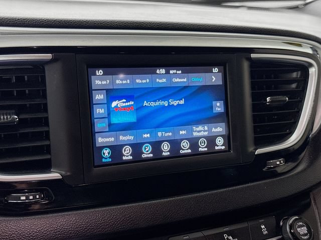 Used 2020 Chrysler Pacifica Touring w/ S Appearance Package FWD image 14