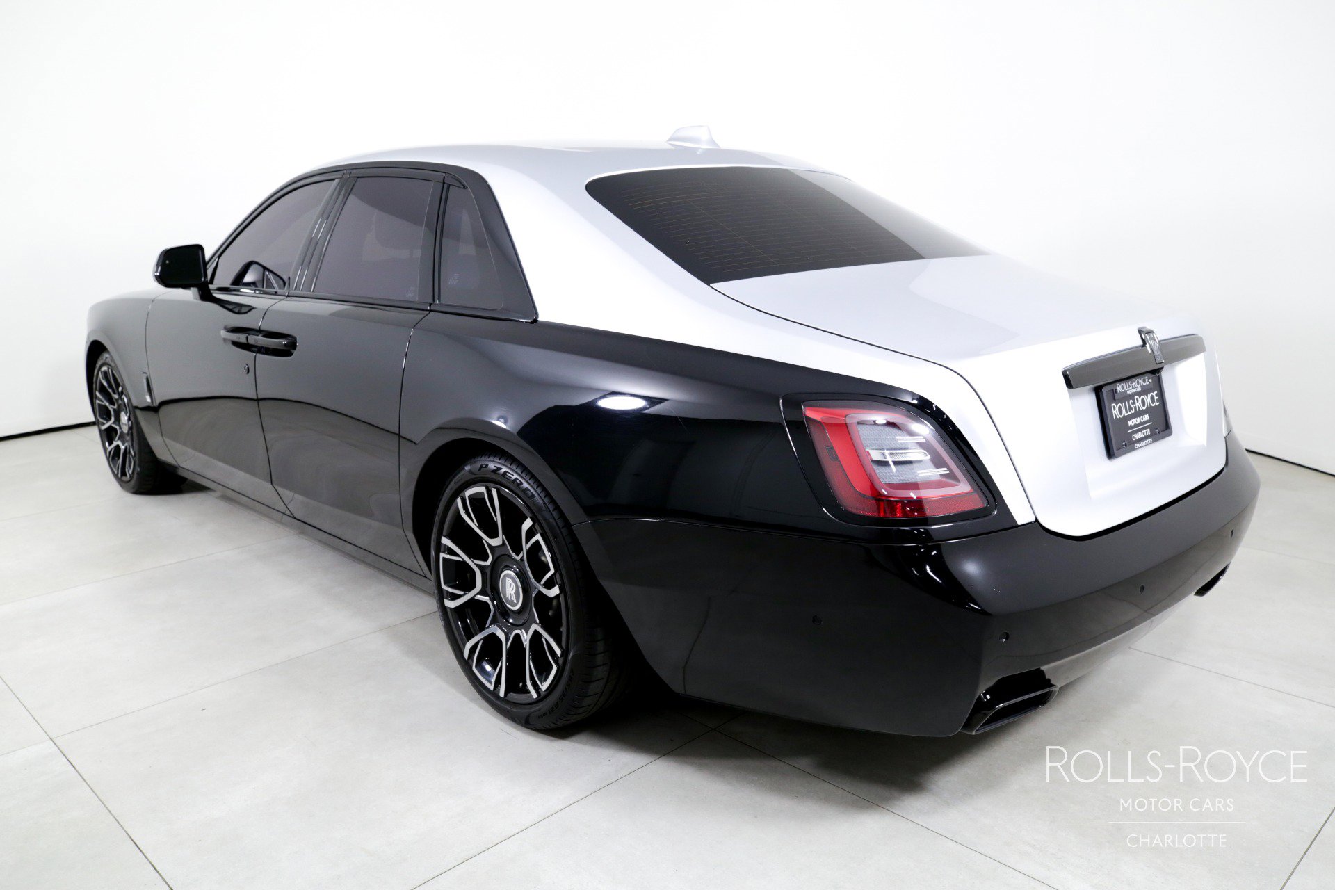Used 2022 Rolls-Royce Ghost Black Badge AWD/4WD image 8