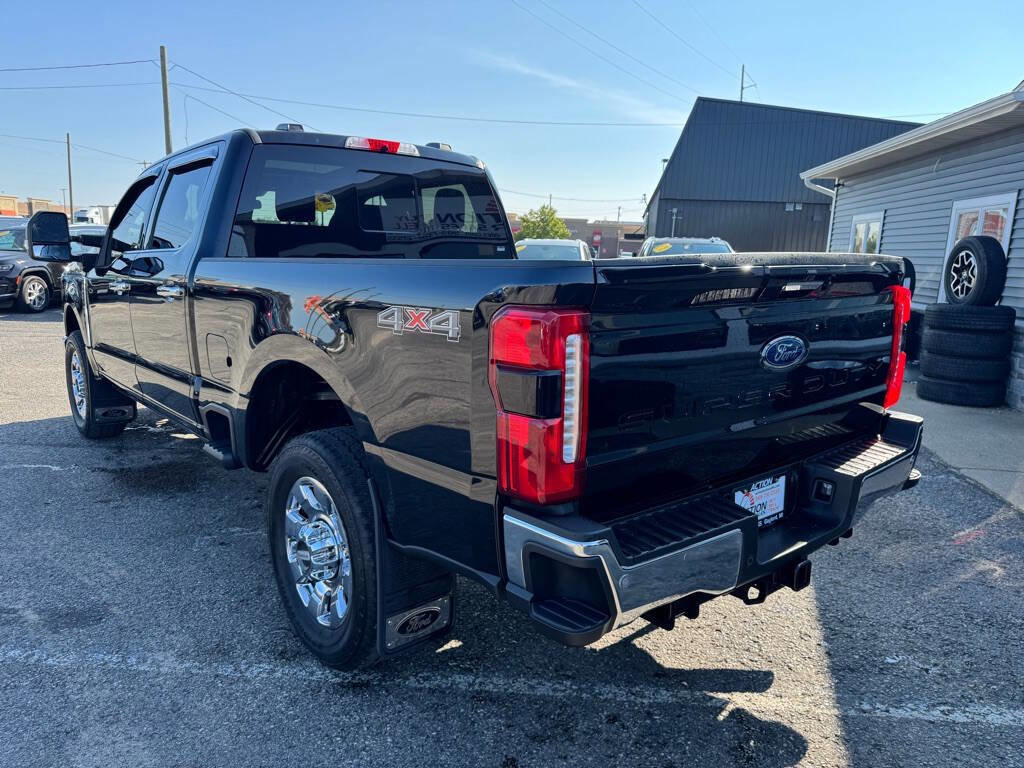 Used 2024 Ford F250 Lariat w/ Lariat Ultimate Package image 3