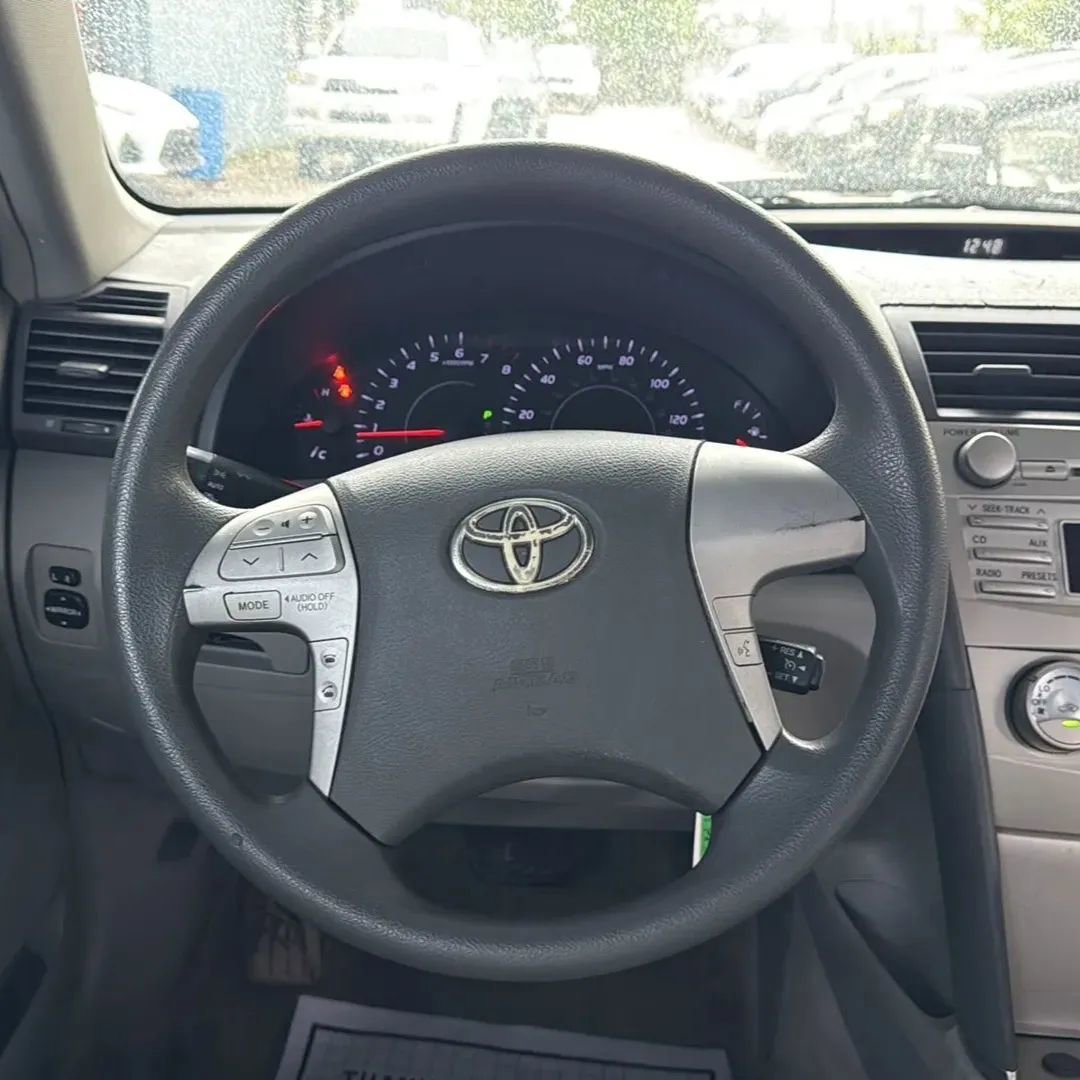 Used 2011 Toyota Camry LE w/ LE Extra-Value Pkg FWD image 11