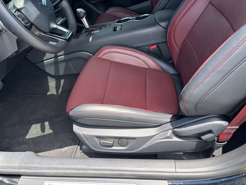 Used 2025 Ford Mustang GT Premium RWD image 26