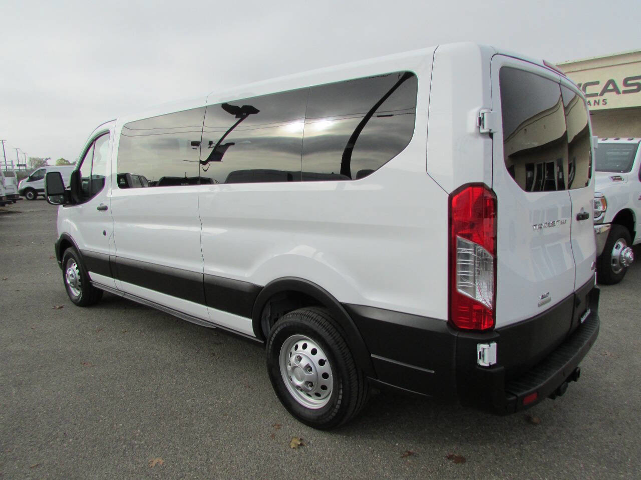 Used 2023 Ford Transit 350 XL image 10