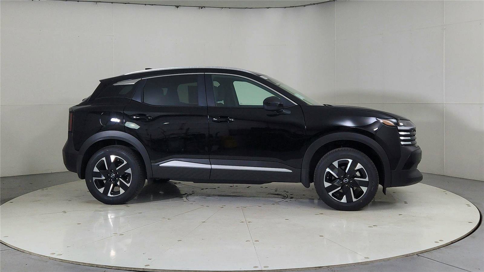 New 2026 Nissan Kicks SV w/ Illumination Package image 8