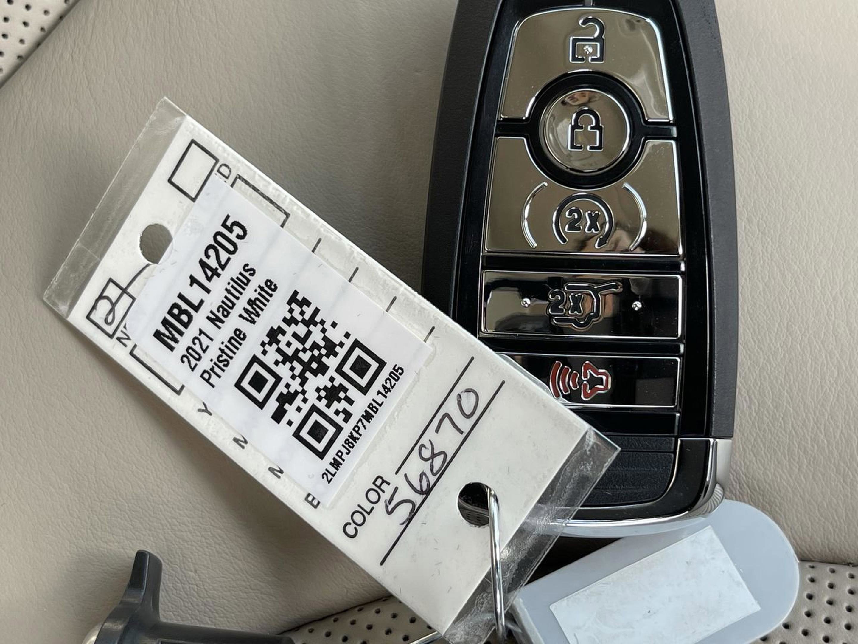 Used 2021 Lincoln Nautilus AWD w/ Equipment Group 101A image 17