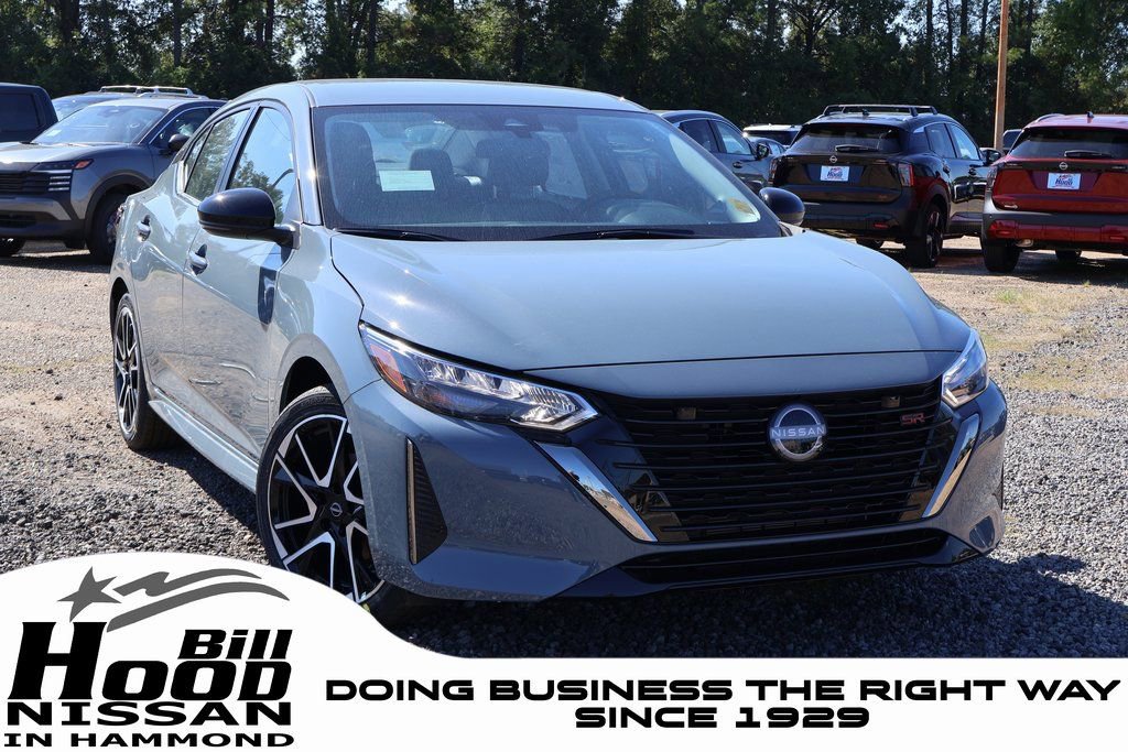 New 2025 Nissan Sentra SR image 1
