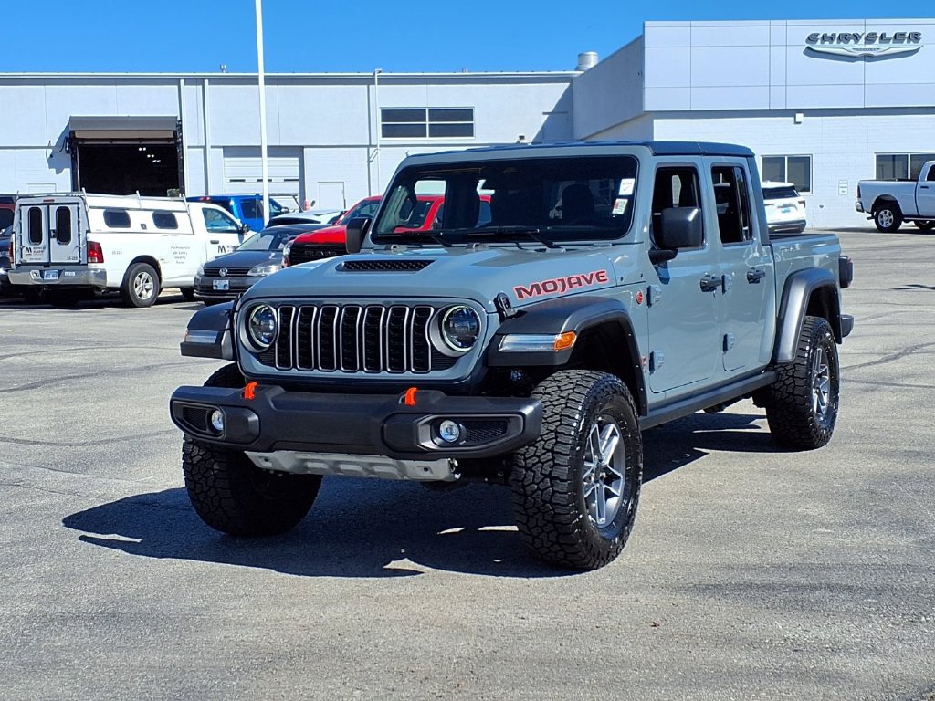 Used 2026 Jeep Gladiator Mojave AWD/4WD image 2