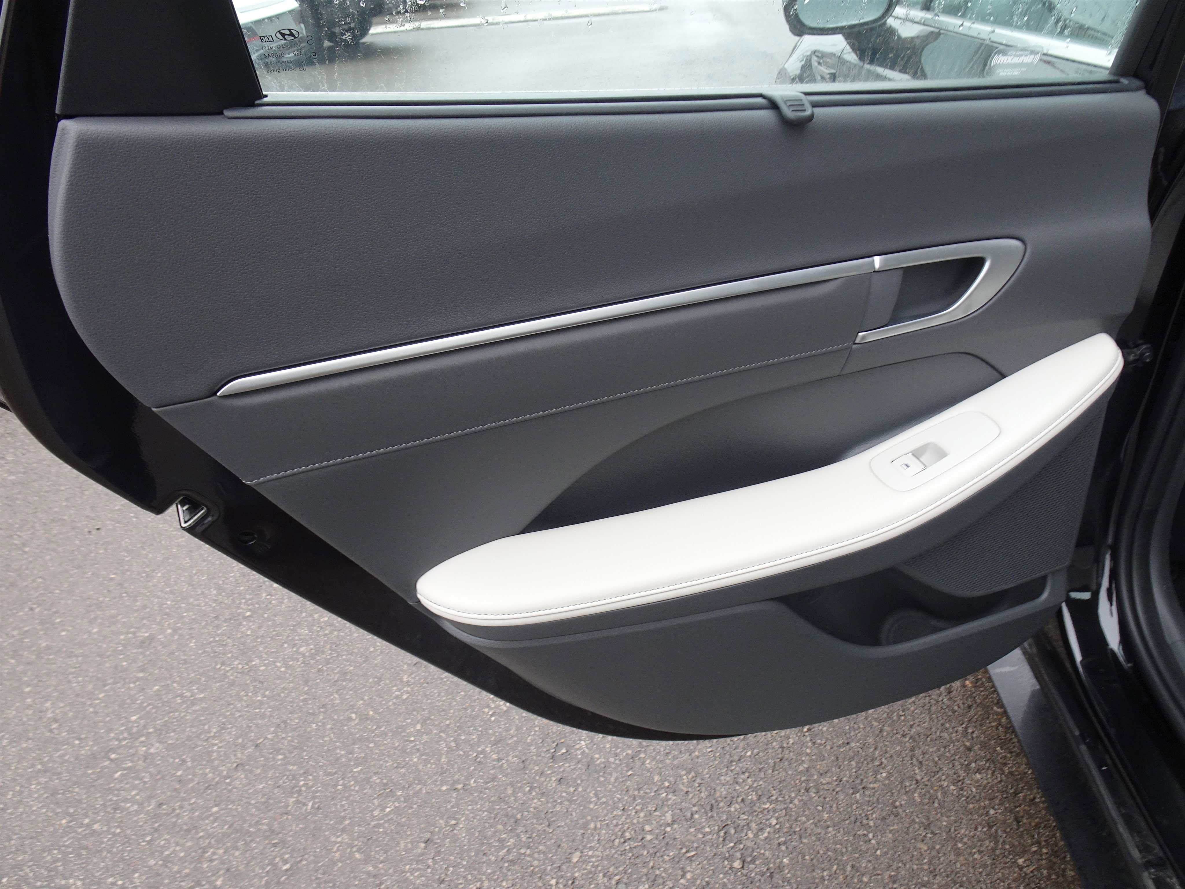 Used 2024 Hyundai Sonata Limited image 18