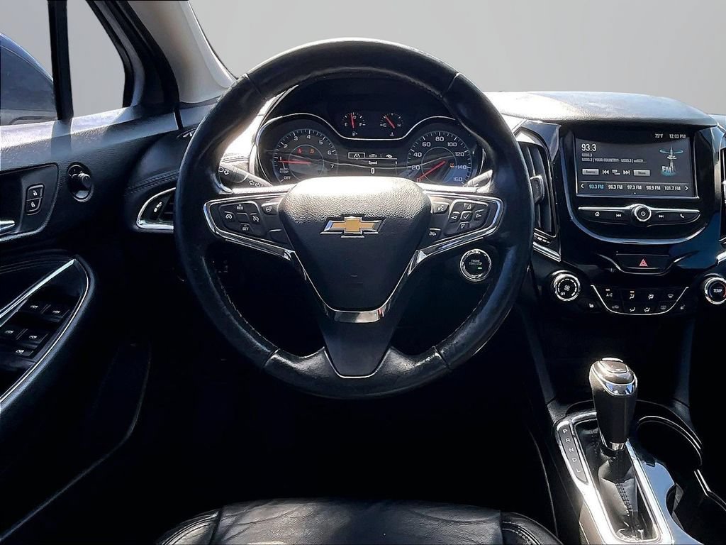 Used 2017 Chevrolet Cruze Premier FWD image 6