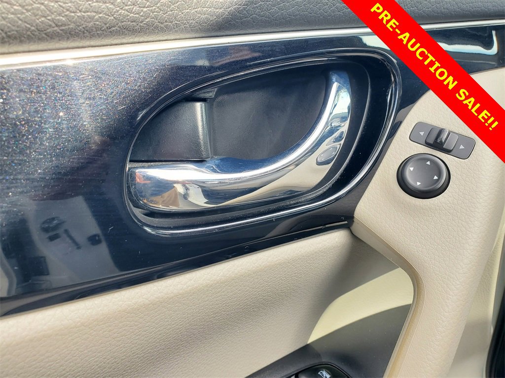 Used 2019 Nissan Rogue Sport SL w/ Premium Package image 21