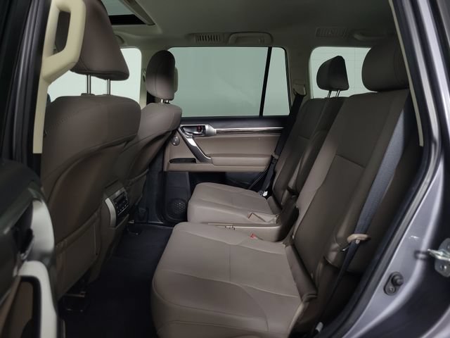 Used 2023 Lexus GX 460 Premium w/ Accessory Package AWD/4WD image 13