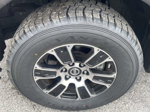 Used 2022 Nissan Titan SV AWD/4WD image 11