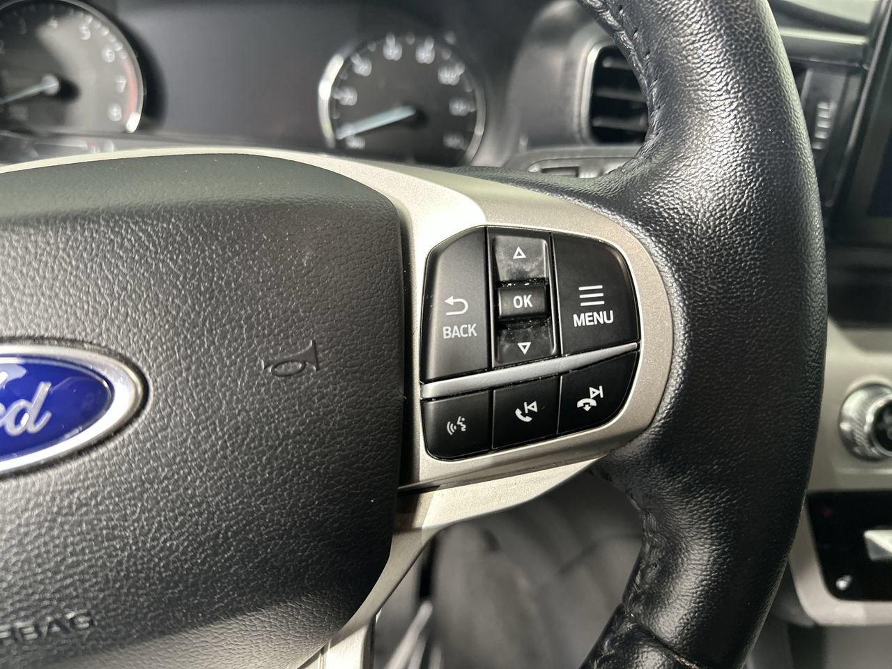 Used 2021 Ford Explorer XLT w/ Equipment Group 202A AWD/4WD image 7