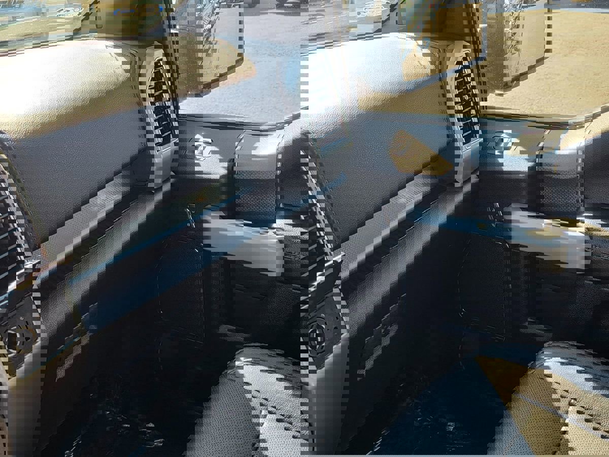 Used 2017 Ford F150 Lariat image 37