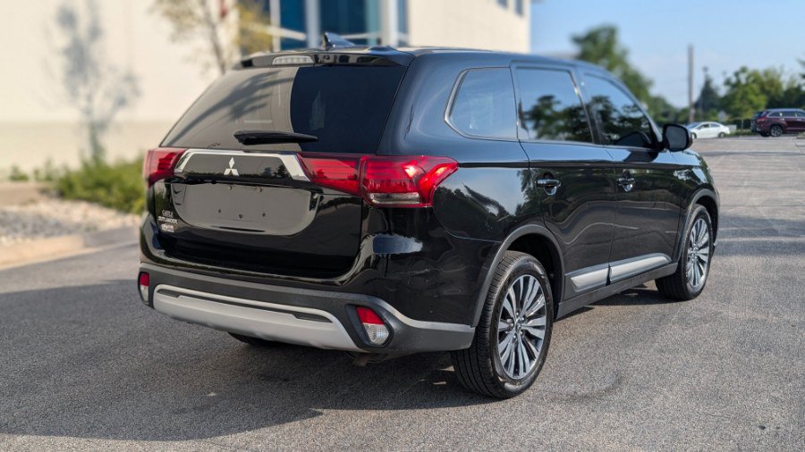 Used 2020 Mitsubishi Outlander ES FWD image 3