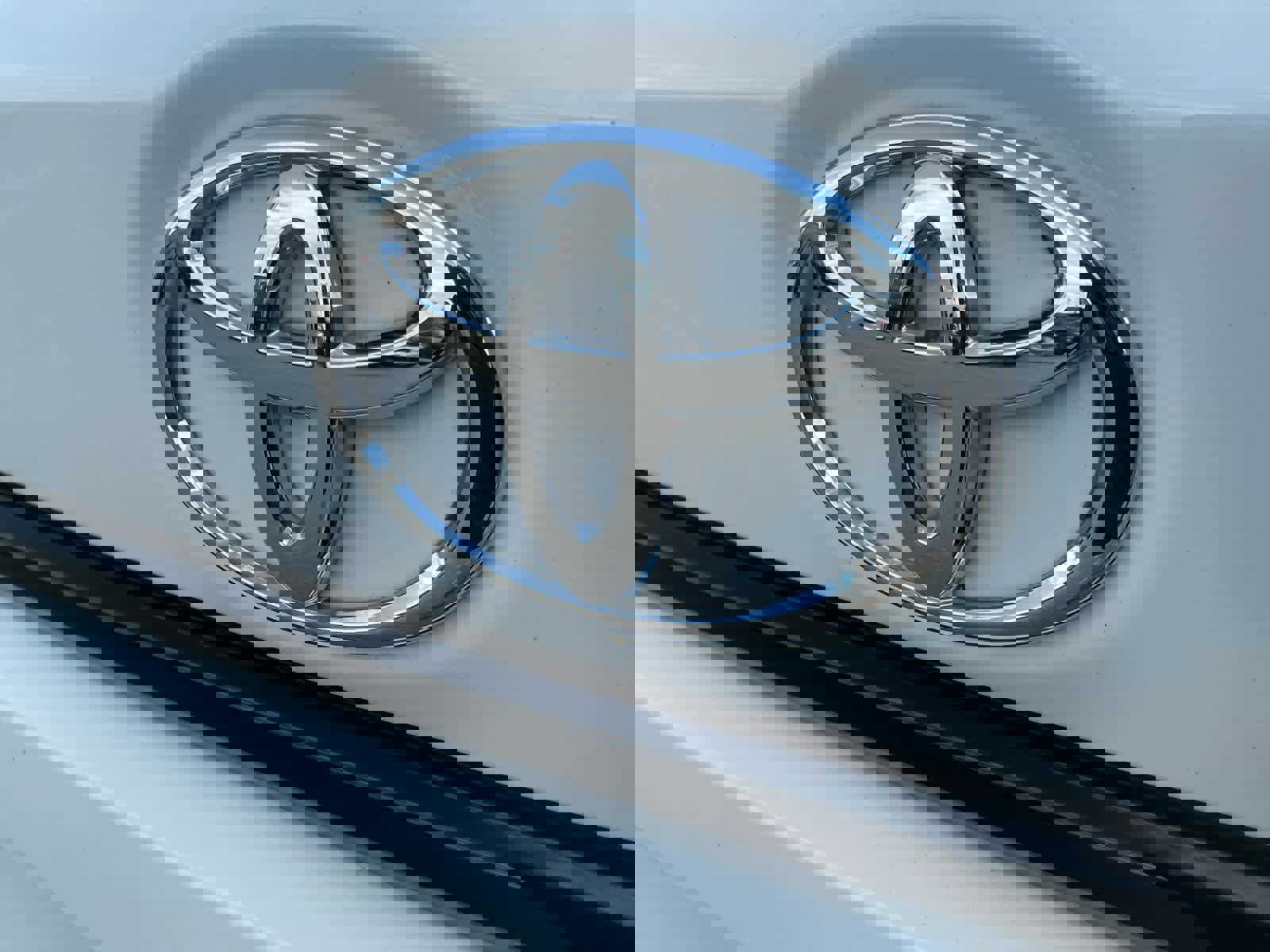 Used 2023 Toyota Corolla LE image 18