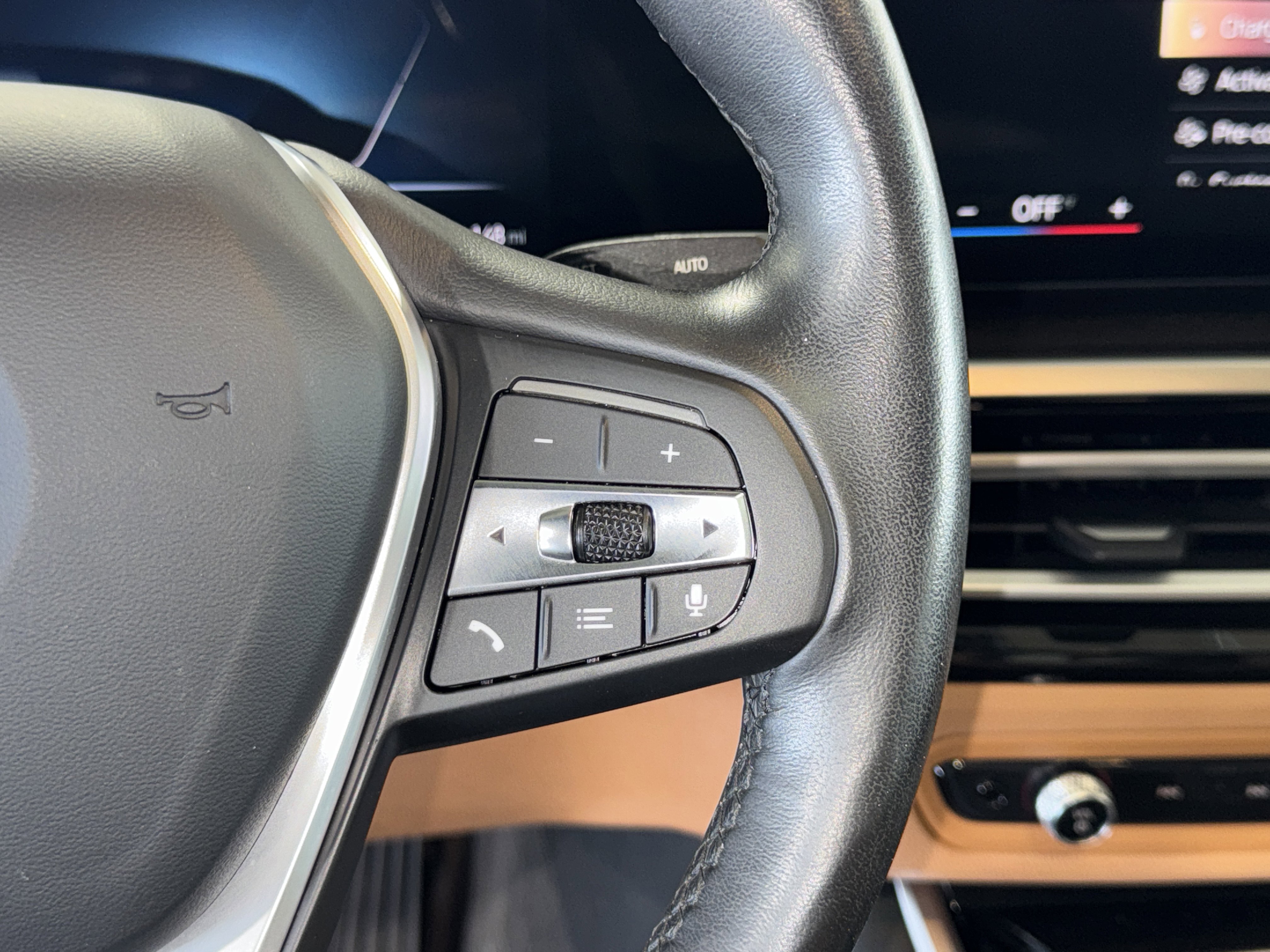 Used 2023 BMW i4 eDrive35 image 22
