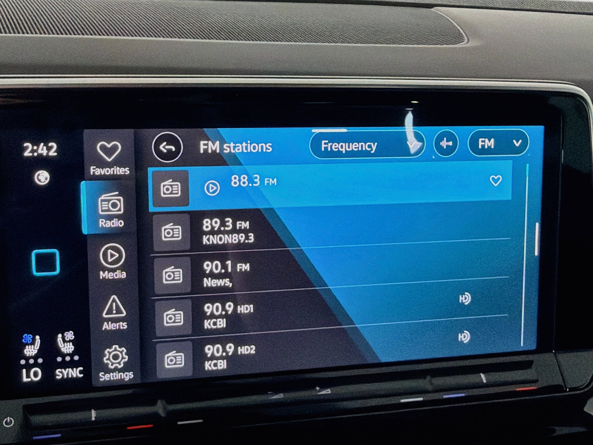 Used 2024 Volkswagen Atlas SE AWD/4WD image 21
