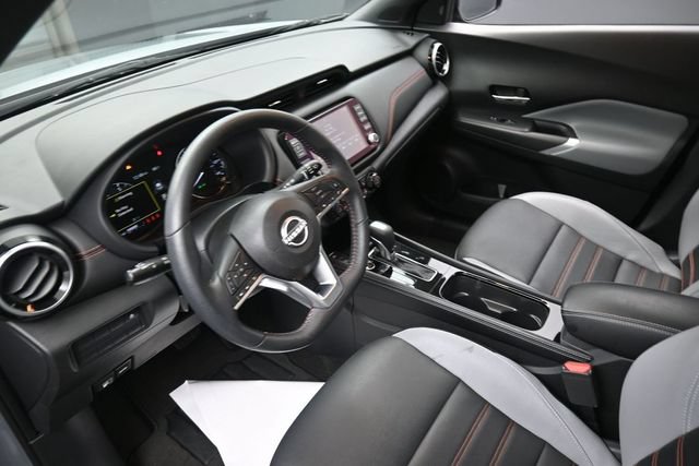 Used 2023 Nissan Kicks SR w/ SR Premium Package FWD image 18
