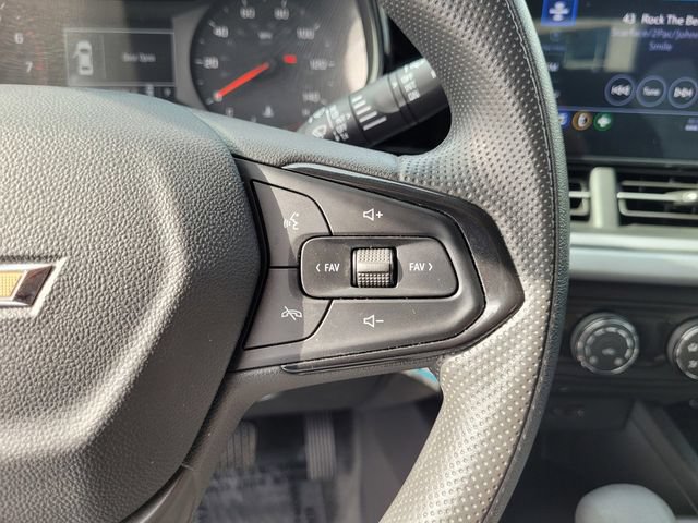 Used 2024 Chevrolet Trax LS FWD image 23