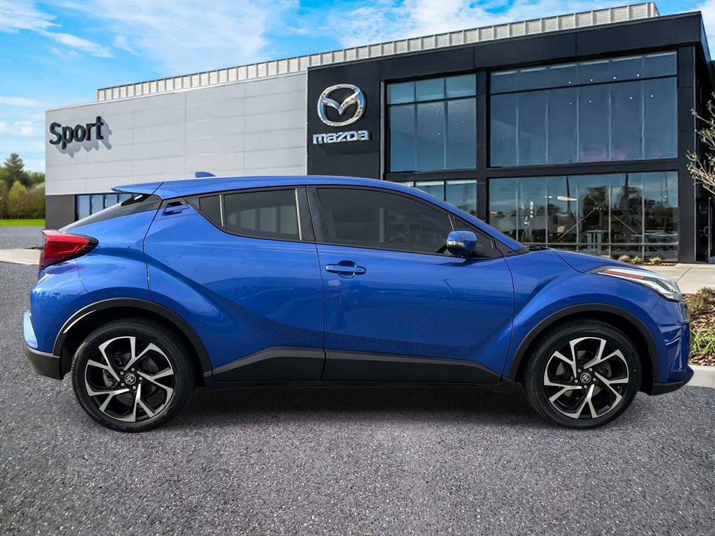 Used 2020 Toyota C-HR XLE image 2
