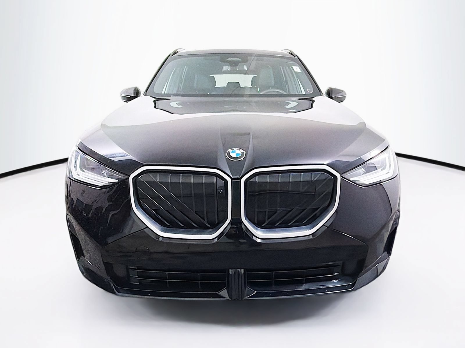 Used 2025 BMW X3 xDrive30i w/ Premium Package AWD/4WD image 2
