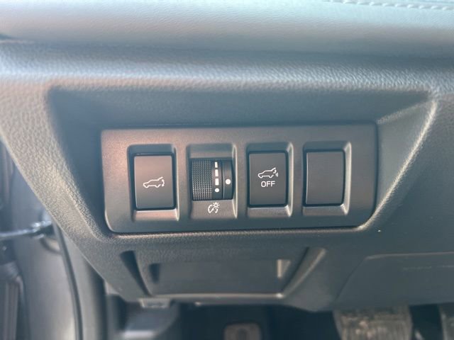 Used 2023 Subaru Outback Touring image 8