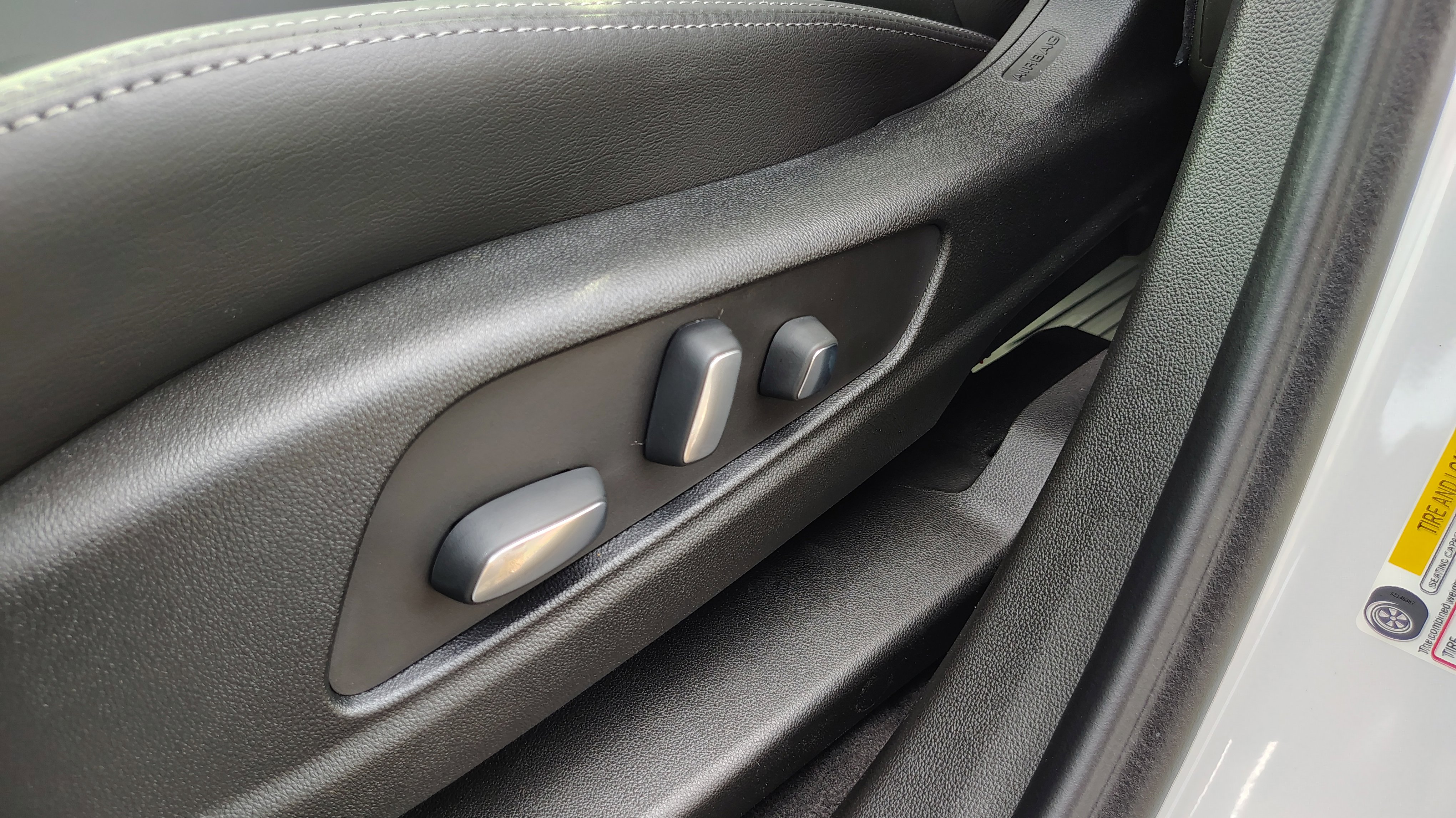 New 2025 Cadillac XT5 Premium Luxury w/ LPO, Floor Liner Package image 18