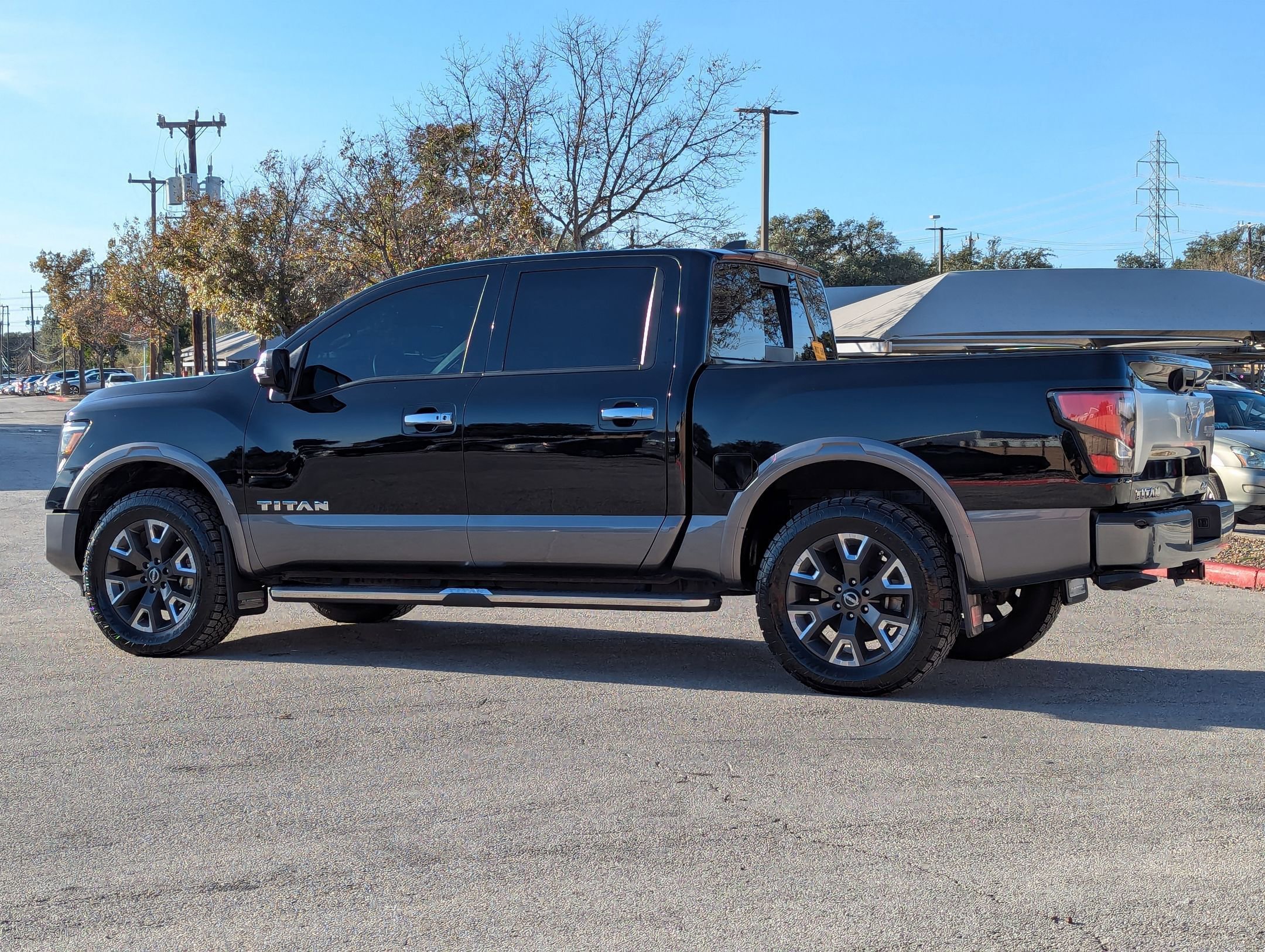 Used 2023 Nissan Titan Platinum Reserve w/ Moonroof Package image 6