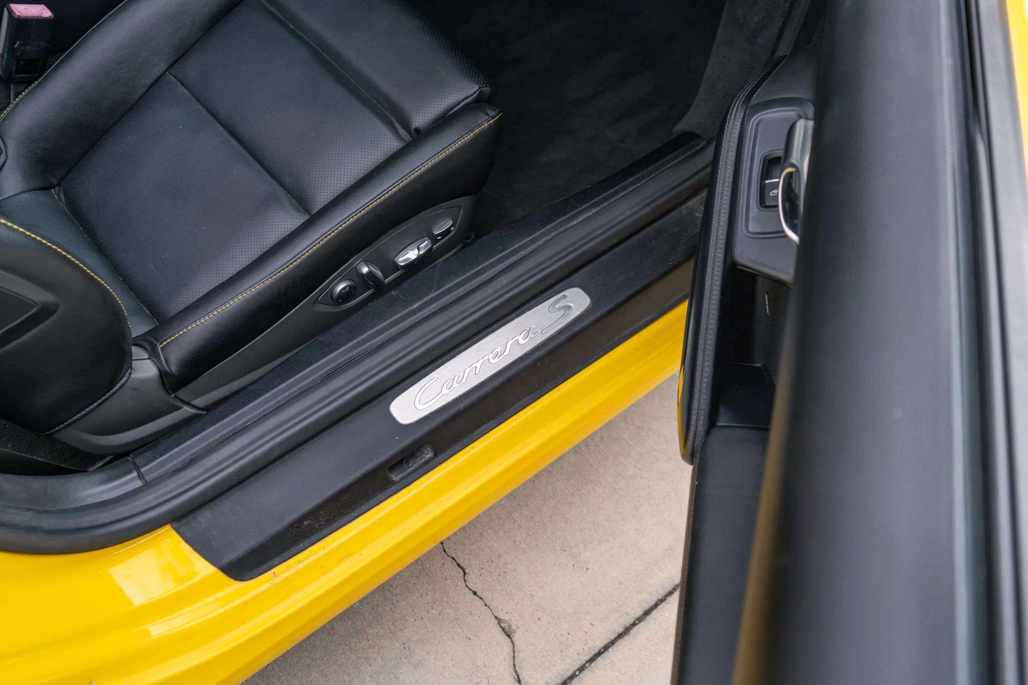 Used 2015 Porsche 911 Carrera S image 22