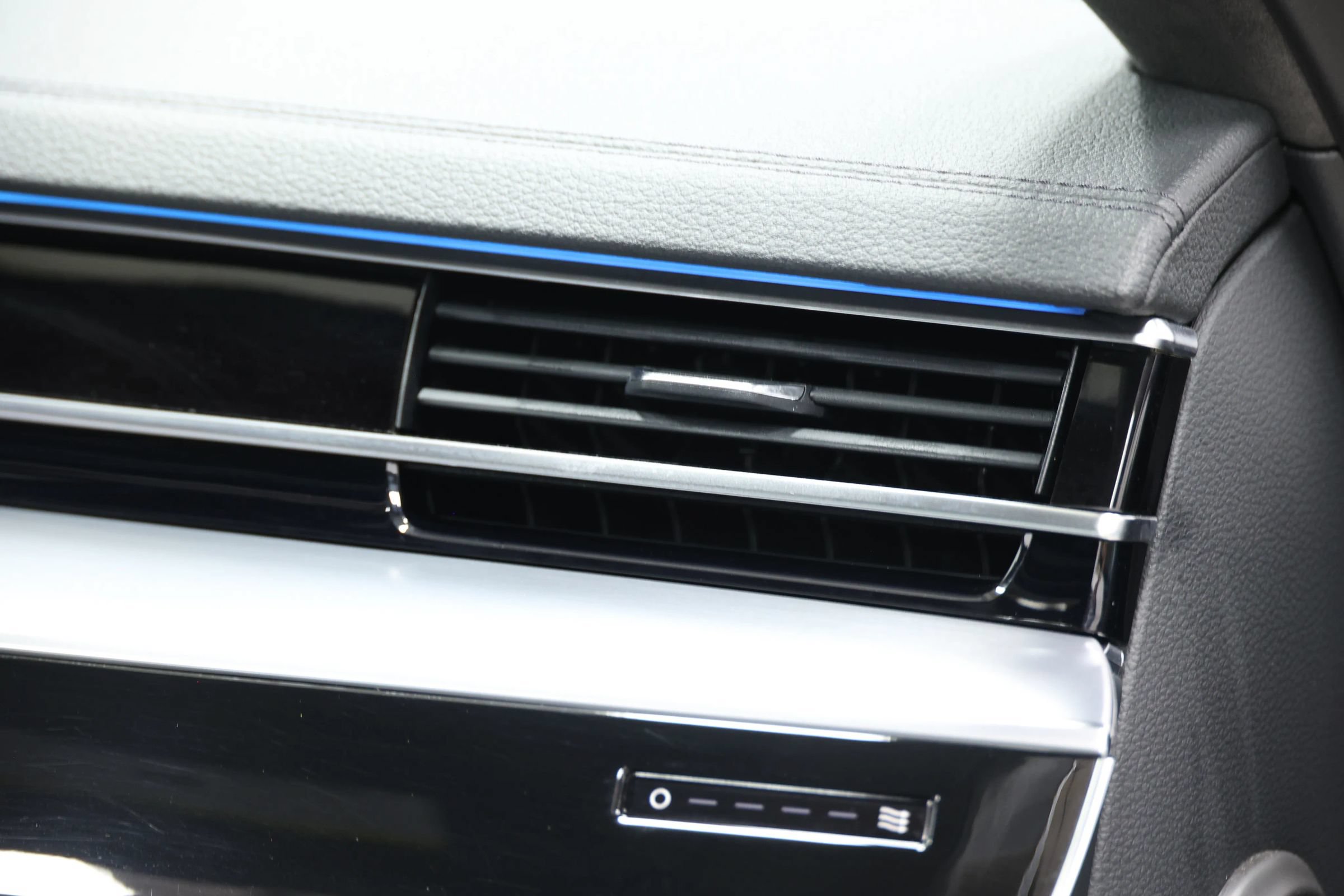 Used 2020 Audi S8 L w/ S8 Executive Package AWD/4WD image 80