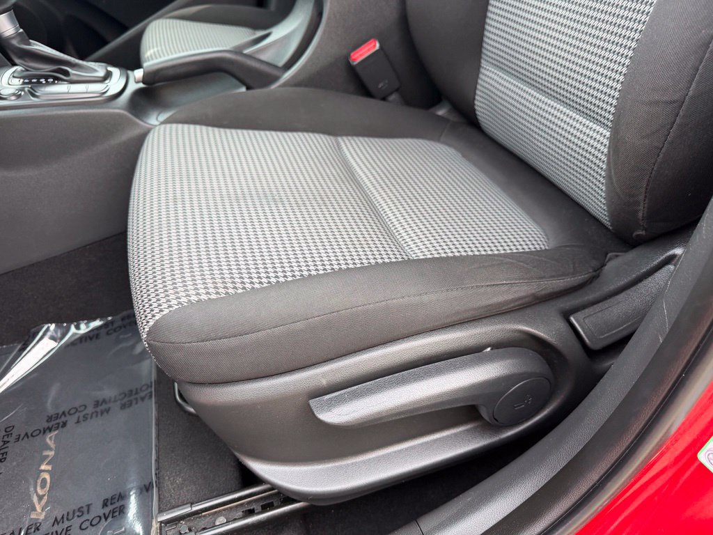 Used 2020 Hyundai Kona SEL w/ Cargo Package FWD image 13
