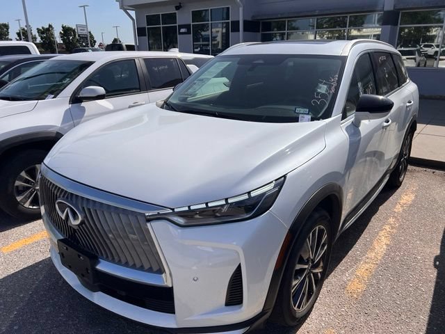 Used 2026 INFINITI QX60 Luxe AWD/4WD image 3