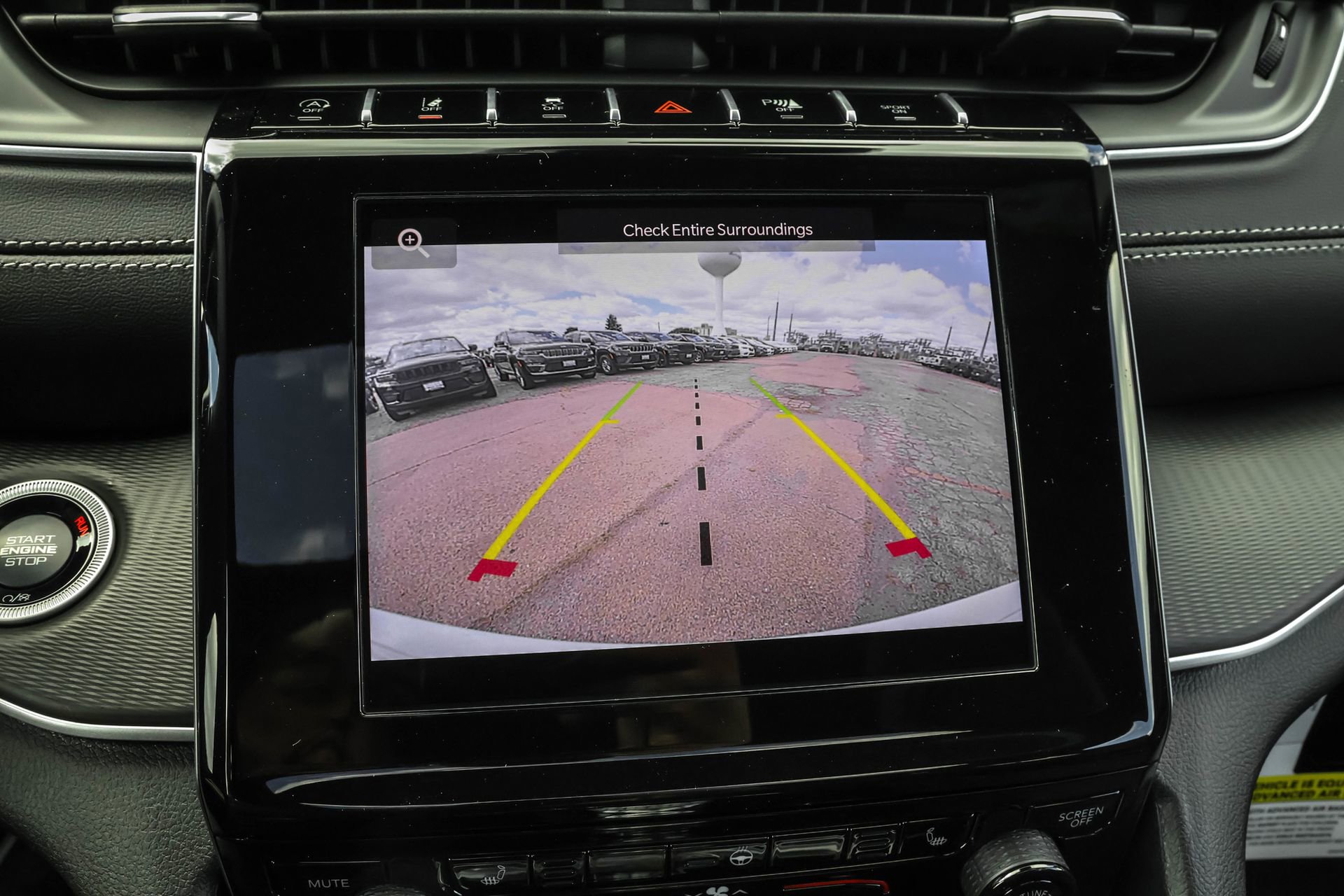 New 2025 Jeep Grand Cherokee Laredo X w/ Luxury Tech Group I image 18