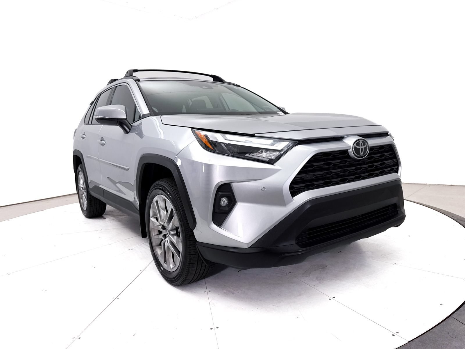 Used 2024 Toyota RAV4 XLE Premium w/ Weather Package FWD image 13