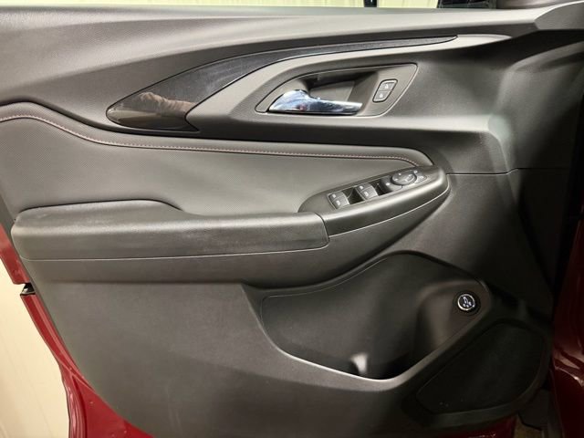 Used 2023 Chevrolet TrailBlazer RS w/ Sun and Liftgate Package image 12