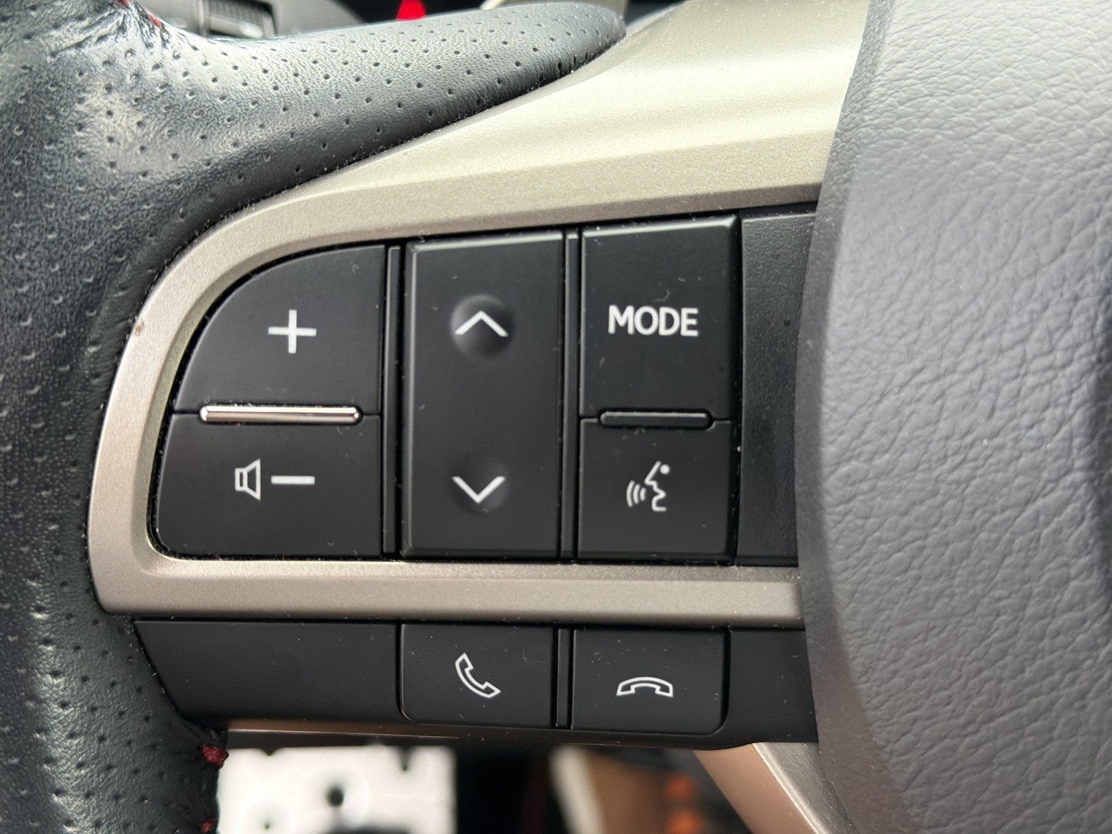 Used 2020 Lexus RX 350 F Sport w/ Accessory Package AWD/4WD image 32
