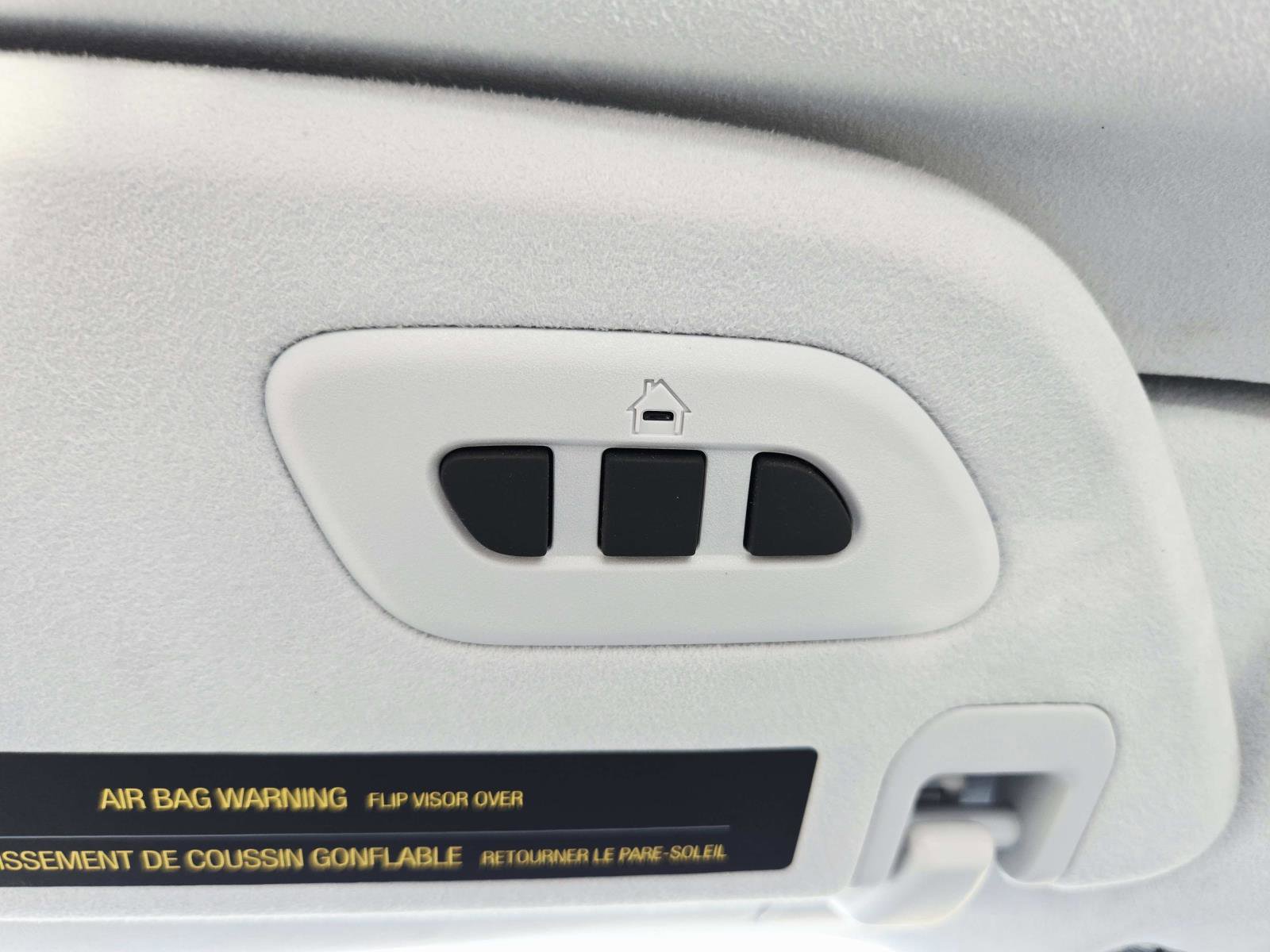 Used 2022 Chevrolet Corvette Stingray Premium Conv w/ Z51 Performance Package image 36