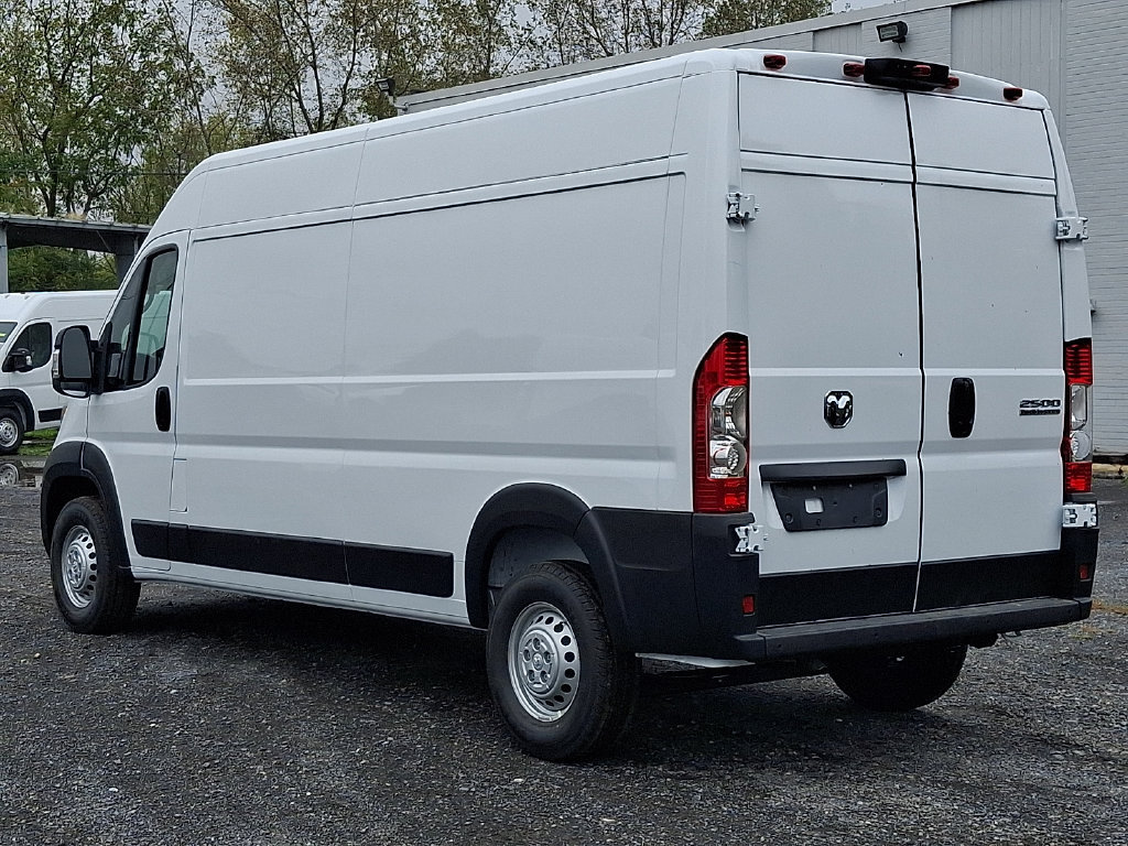 New 2026 RAM ProMaster 2500 w/ Convenience Group FWD image 3