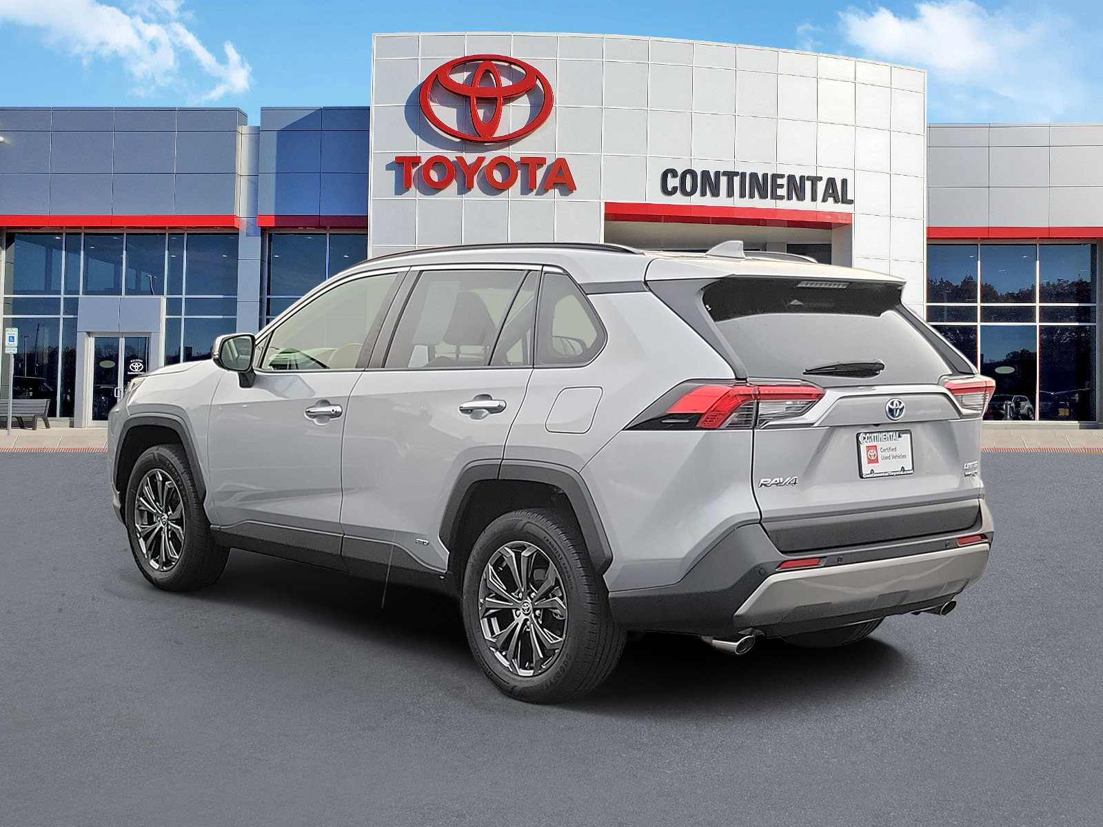 Certified 2024 Toyota RAV4 Limited w/ Advanced Technology Package AWD/4WD image 4