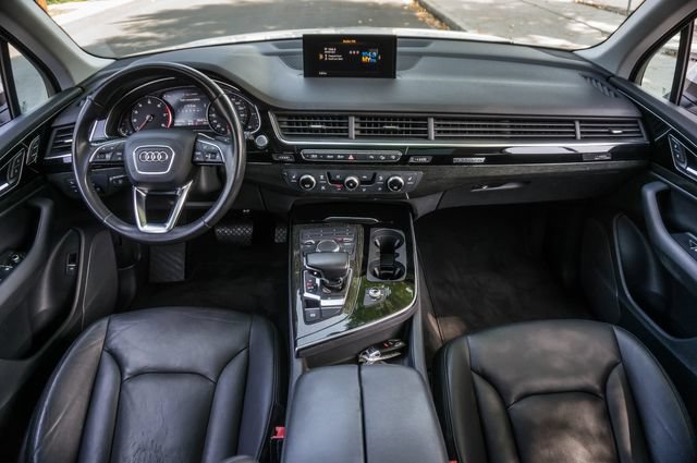 Used 2017 Audi Q7 3.0T Premium AWD/4WD image 11