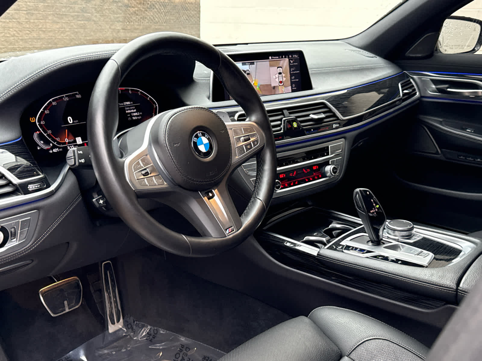 Certified 2022 BMW 740i xDrive w/ M Sport Package AWD/4WD image 11