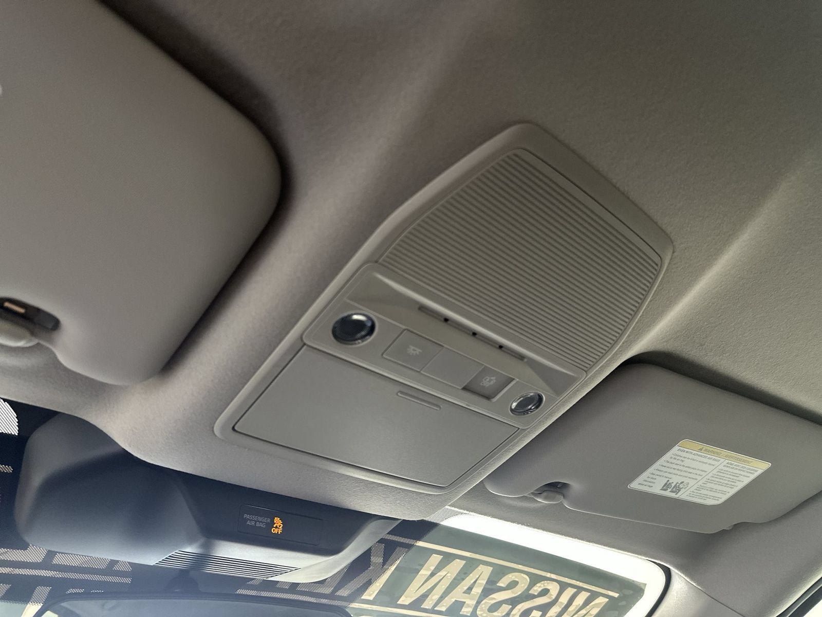 Certified 2025 Nissan Kicks SR FWD image 22