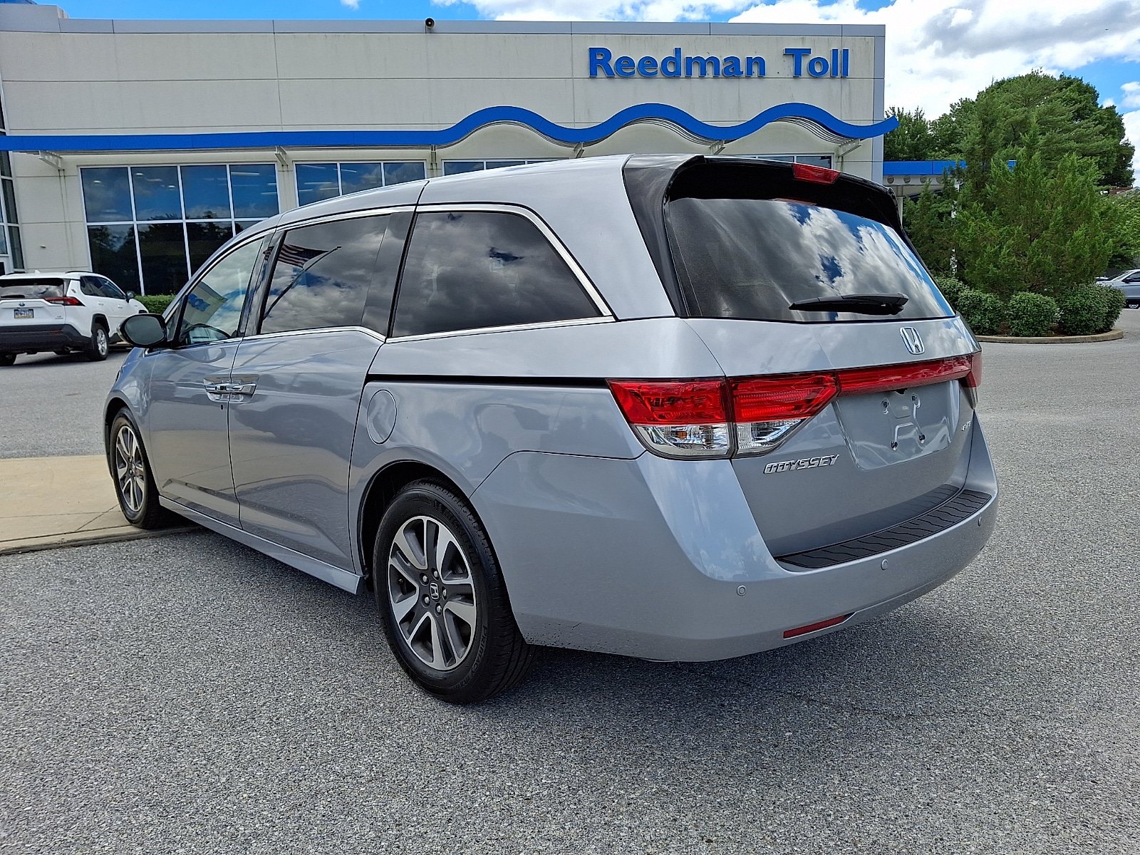 Used 2017 Honda Odyssey Touring image 4