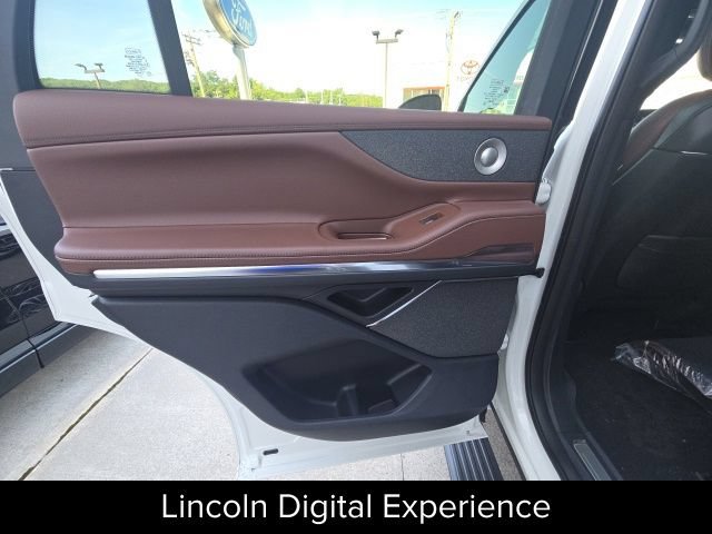 New 2027 Lincoln Navigator Reserve AWD/4WD image 41