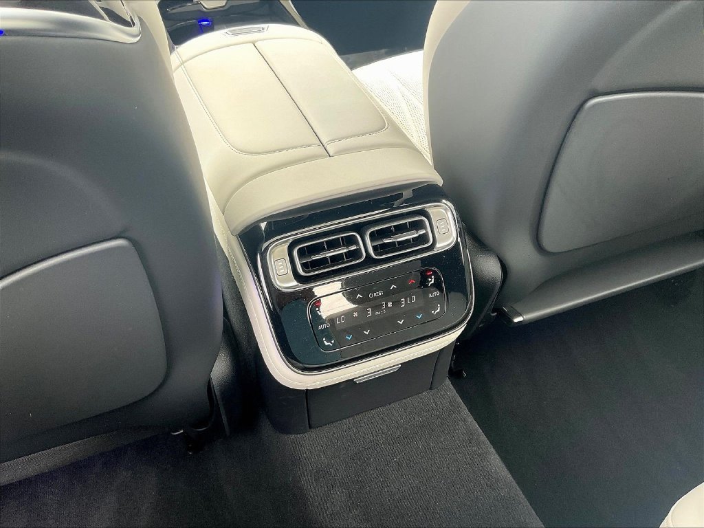 Used 2025 Mercedes-Benz S 63 AMG S w/ Rear Seat Package image 10
