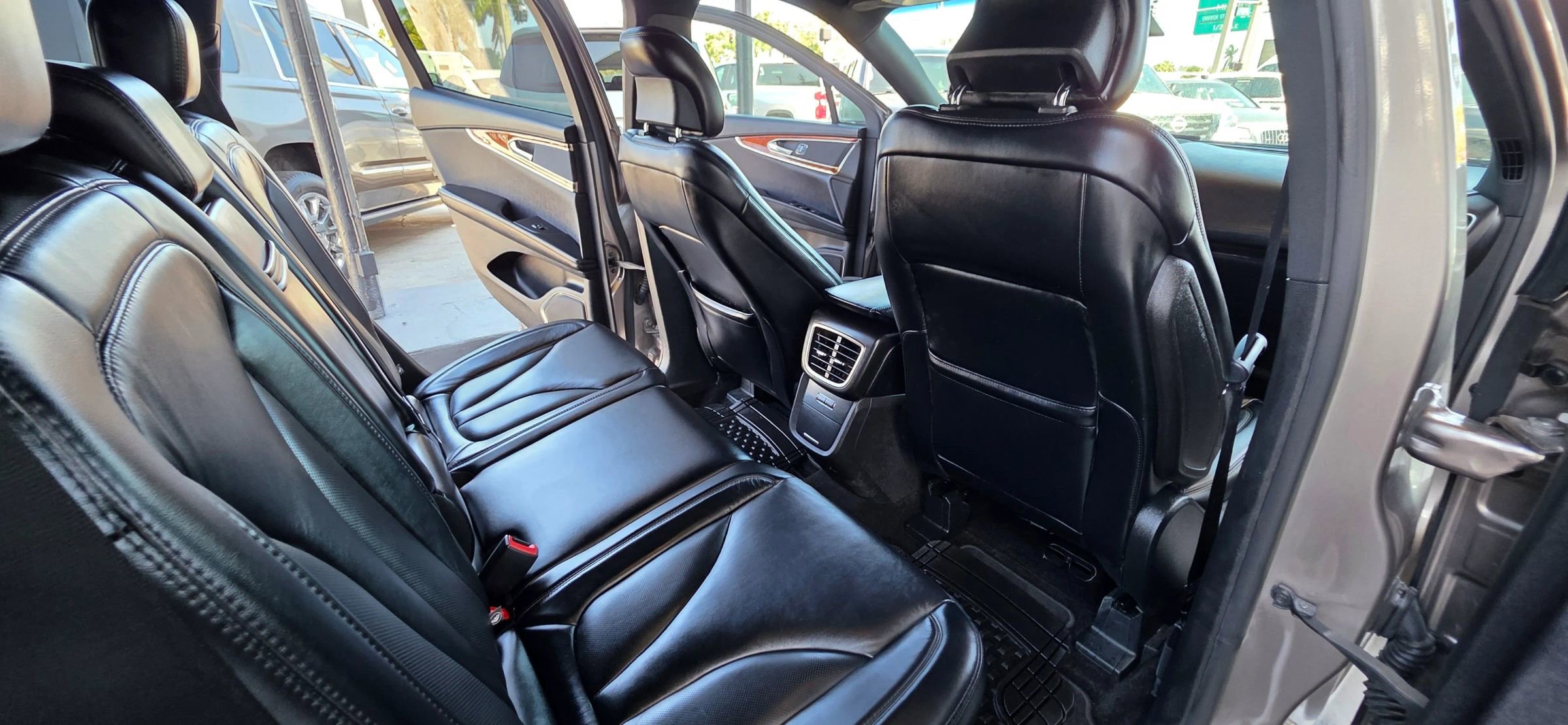 Used 2018 Lincoln MKX Select w/ Select Plus Package image 20