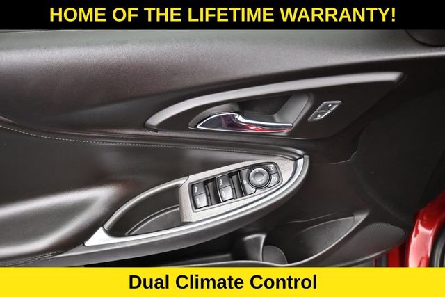 Used 2019 Chevrolet Malibu LT w/ Leather Package FWD image 13