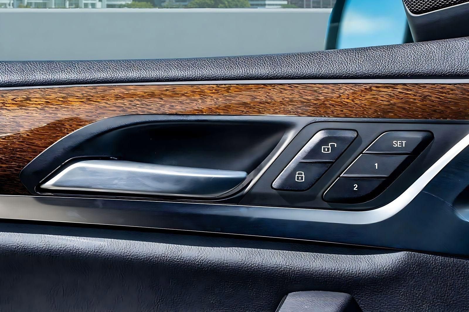 Used 2023 BMW X4 xDrive30i w/ Premium Package image 29