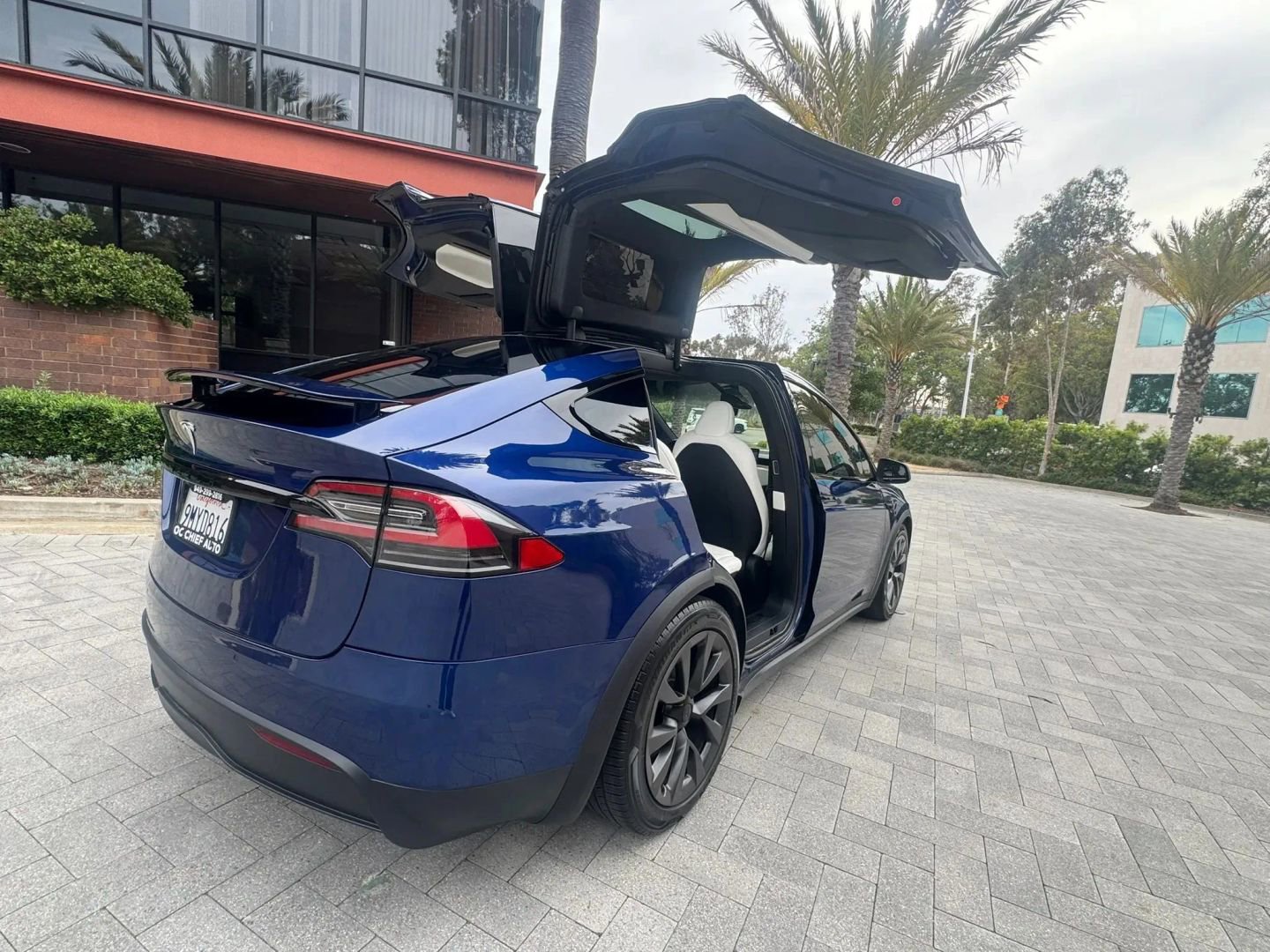 Used 2021 Tesla Model X Long Range image 4