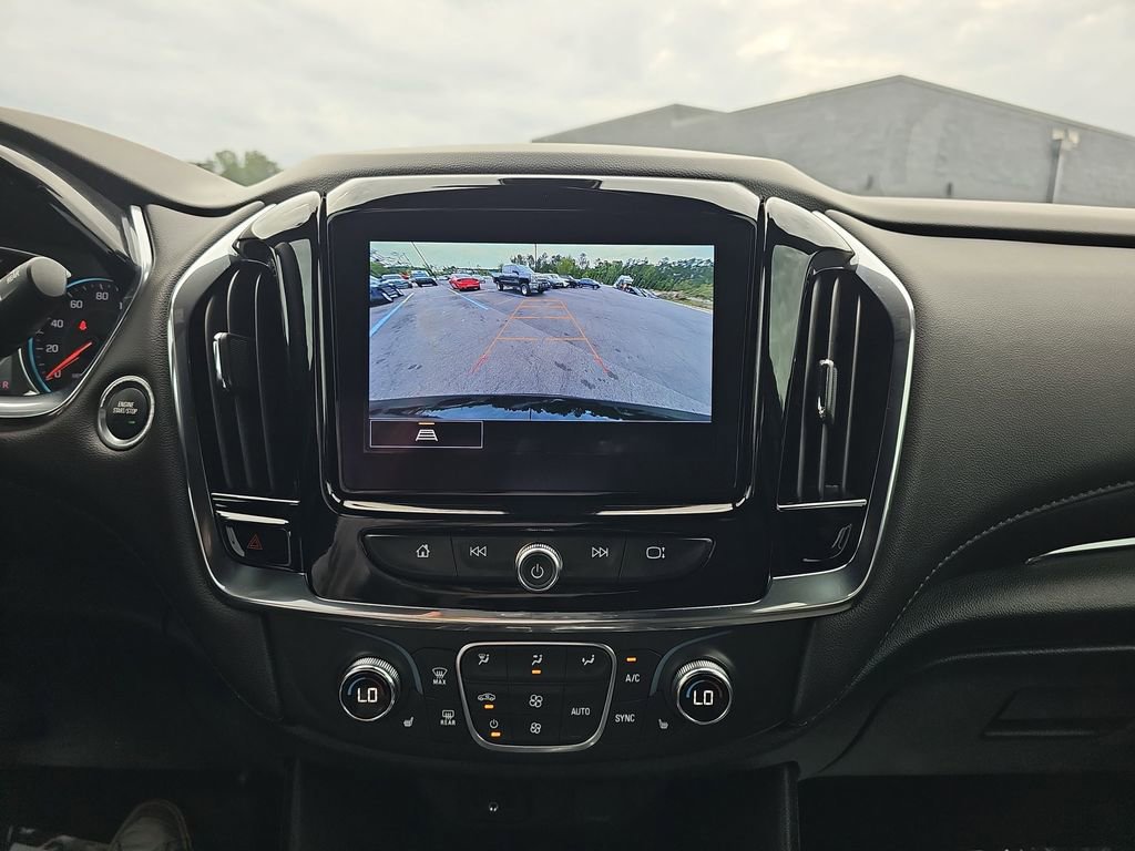 Used 2023 Chevrolet Traverse LT FWD image 29